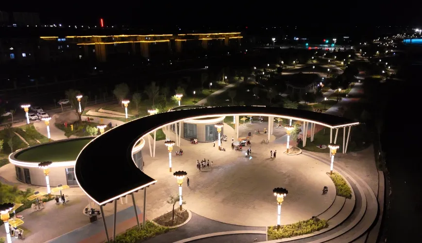 PG电子平台：库尔勒：孔雀河夜景亮化工程扮“靓”城市之夜(图7)
