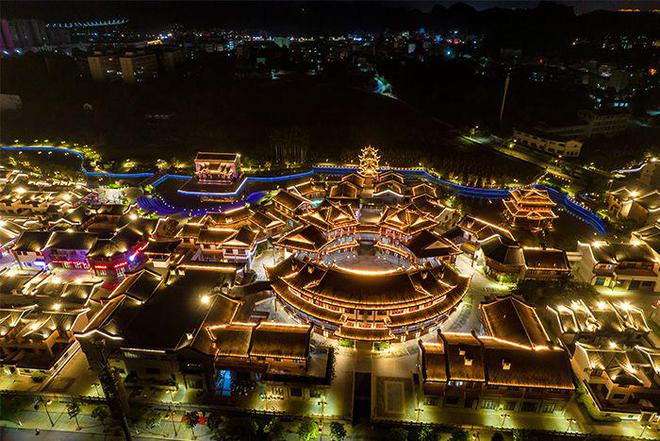 PG电子平台：夜幕降临如何做亮化让您的景区不同凡响？(图1)