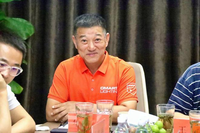 PG电子平台：2024年中国舞台影视灯光调研跟踪报道之五：欧玛灯光(图2)