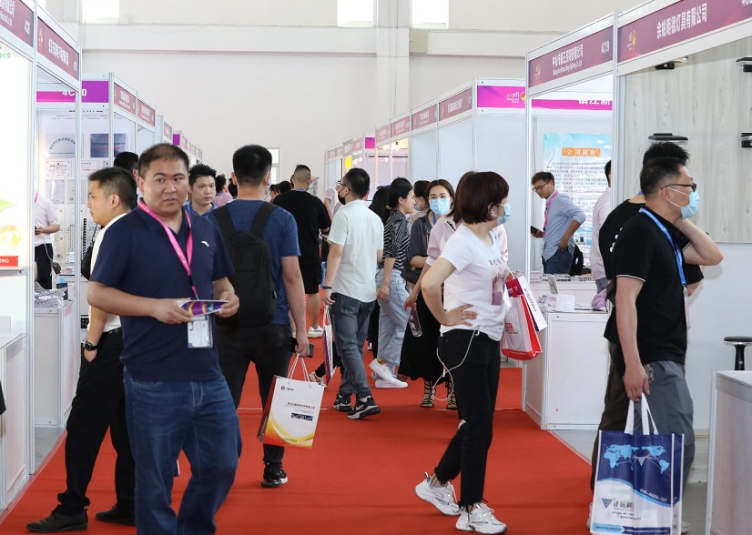 PG电子科技：宁波国际照明展、宁波LED照明及户外灯饰展2024主办展位预定、展位图报价、会刊申请渠道、门票登记(图1)