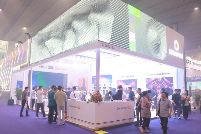 PG电子科技：直击现场！2024广州展灯光灯控、娱乐设备及舞台周边精彩盛况(图21)