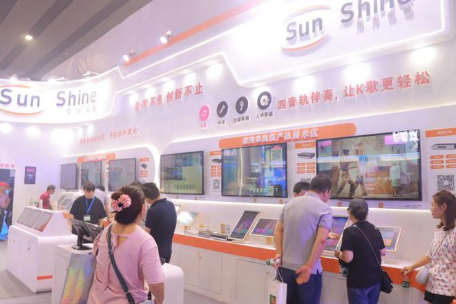 PG电子科技：直击现场！2024广州展灯光灯控、娱乐设备及舞台周边精彩盛况(图56)