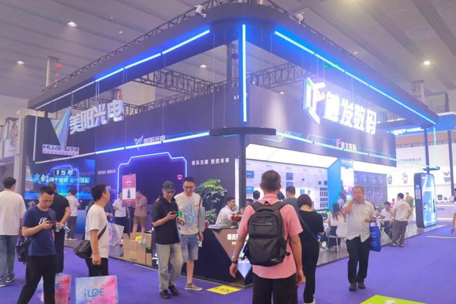 PG电子科技：直击现场！2024广州展灯光灯控、娱乐设备及舞台周边精彩盛况(图61)