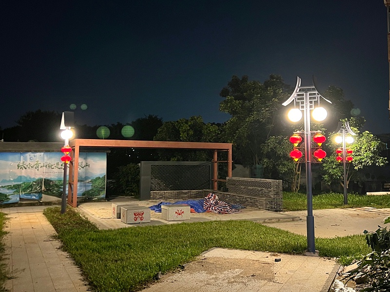 LED户外照明项目竣工LED庭院路灯大放异彩!(图1)