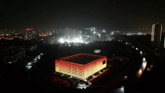 三思LED│成都城东体育公园建筑泛光与显示方案(图1)