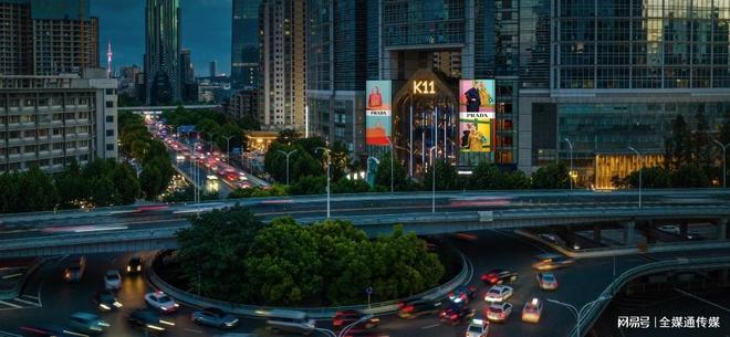 武汉武广K11购物中心外墙双屏LED投放投放武汉大屏广告价格(图1)