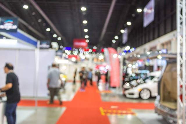 PG电子科技：智能照明革命：2024北京国际汽车电子车灯照明技术展览会点亮未来行驶之路(图1)