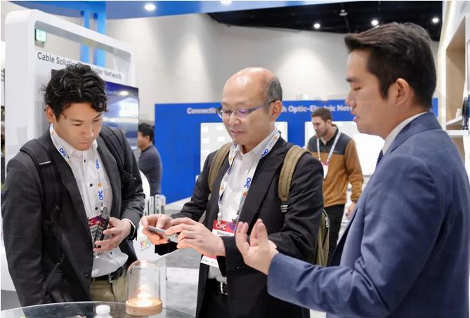 PG电子平台：OFC2024长飞发布下一代新型光纤技术成果持续引领行业技术潮流(图3)