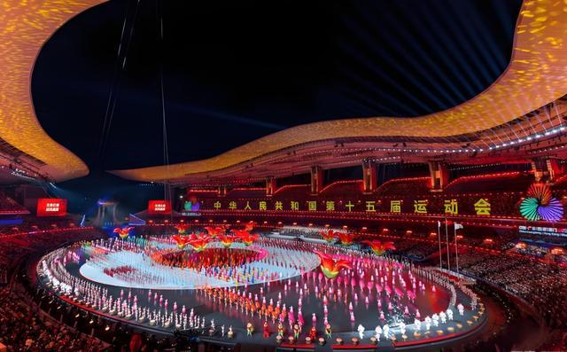 智慧体育+文旅共振：洲明LED光显技术赋能十五运撬动区域经济新增长(图1)