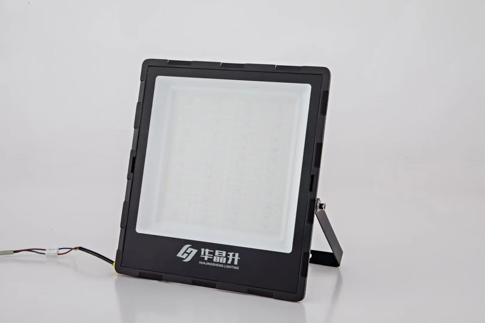 2026年上半年重庆工程照明灯选型指南(图3)