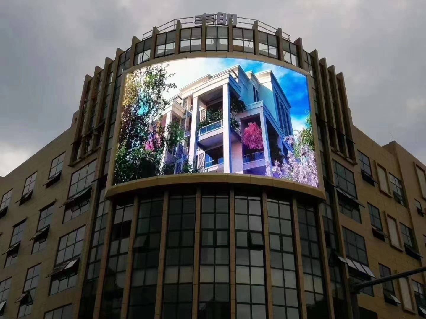 重庆户外大屏如何选？资深分析师推荐这5家靠谱服务商(图1)